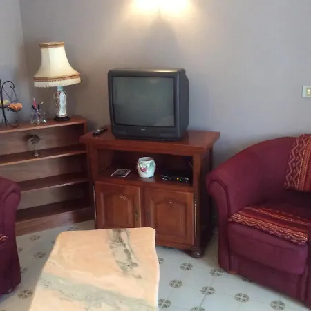 Stazzona Apartment